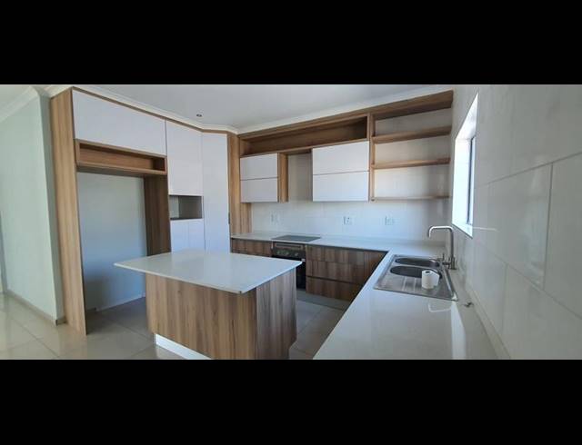 3 BEDROOM HOUSE FOR SALE IN THE ORCHARDS